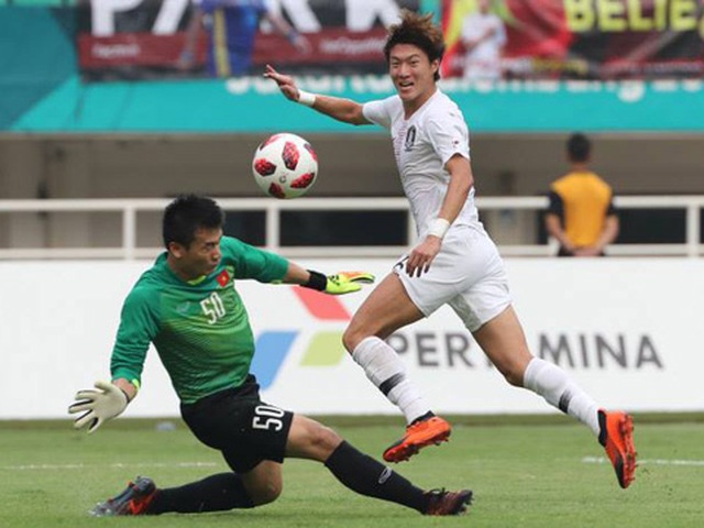 U23 Việt Nam không cần buồn nhiều sau trận thua đối thủ quá mạnh như U23 Hàn Quốc ở bán kết. Ảnh: Hoàng Linh
