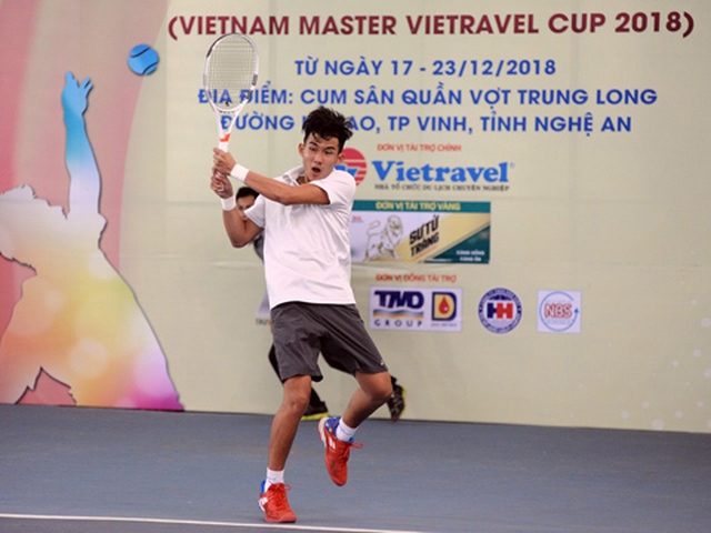 Tay vợt trẻ Văn Phương thi đấu rất ấn tượng để giành cú đúp danh hiệu cho Bình Dương ở giải năm nay. Ảnh: TT