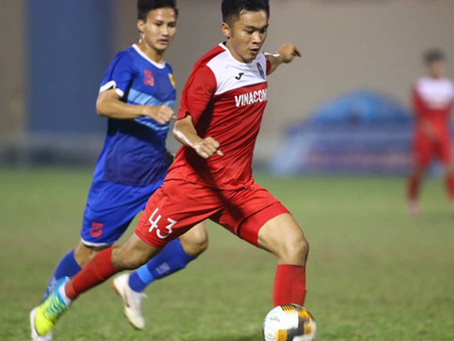 Nguyên Sa ghi bàn đẹp mắt đưa Than Quảng Ninh vô địch giải đấu tập huấn trước thềm V-League 2019. Ảnh: Đình Viên