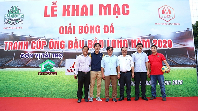 HLV Nguyễn Minh Phương luôn khuyến khích những sân chơi phong trào để đặt nền tảng cho bóng đá đỉnh cao