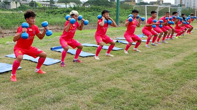 Với đội hình gồm đa phần tân binh, Sài Gòn FC phải bắt tay tập luyện từ sớm để chuẩn bị cho mùa giải 2021. Ảnh: SGFC