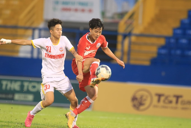 Thanh Nhàn có thể bước ra ánh sáng từ VCK U19 QG 2021 với cú hat-trick ở chung kết. Ảnh: Anh Đồng