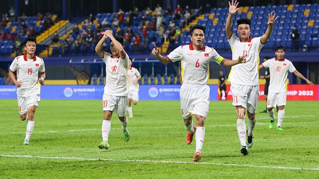 Dụng Quang Nho đã có màn trình diễn ấn tượng trước U23 Singapore tối 19-2. Ảnh: VFF