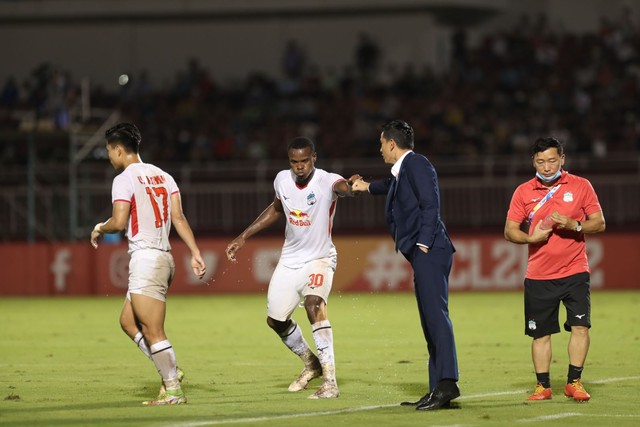 Kết quả bóng đá HAGL 1-0 Sydney, kết quả bóng đá Cúp C1 châu Á, HAGL, AFC Champions league, kiatisuk, bầu đức, Brandao, Công Phượng, Văn Toàn, Tuấn Anh, VFF