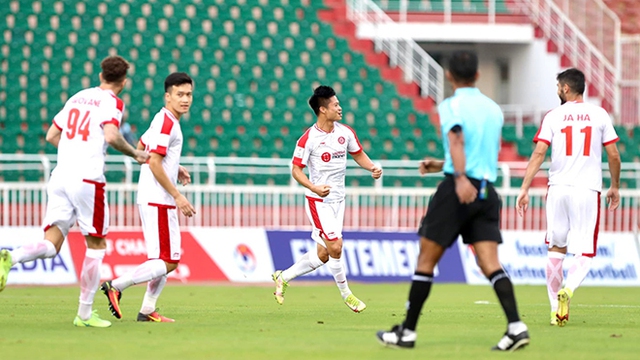 Viettel đối diện với khán đài trống vắng ở sân Thống Nhất khi đấu AFC Cup những ngày qua. Ảnh: VTFC