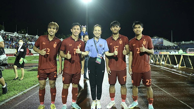 Thái Lan có hạng 3 King's Cup 2022 và nhận thưởng khoảng 1,2 tỷ đồng từ nữ tỷ phú Madam Pang. Ảnh: MP