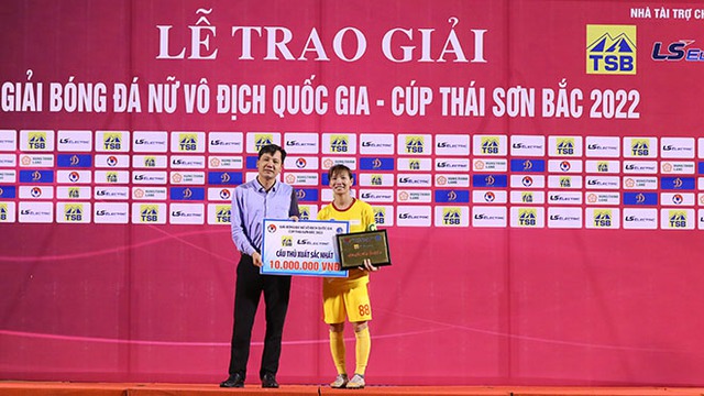 Cầu thủ 34 tuổi khiến sự thiếu vắng của Huỳnh Như, Chương Thị Kiều trở nên nhẹ nhàng với nhà đương kim vô địch TP.HCM 1. Ảnh: VPF