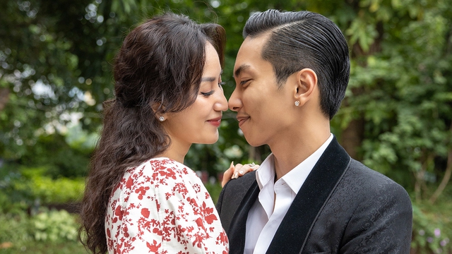 Phan Hiển bất ngờ hé lộ đám cưới với Khánh Thi sau hơn 13 năm gắn bó