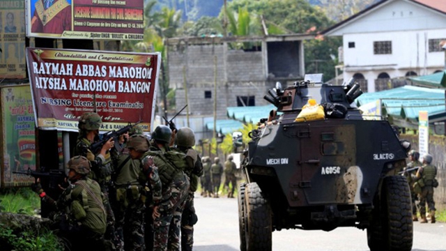 Tổng thống Philippines giải thích vì sao vẫn chưa giành lại Marawi