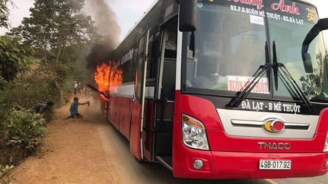 Đắk Lắk: Cháy xe khách giường nằm do kẹt phanh