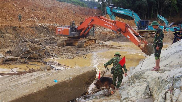 Vụ sạt lở tại Thủy điện Rào Trăng 3: Huy động tổng lực, tập trung tìm kiếm 11 nạn nhân còn mất tích 