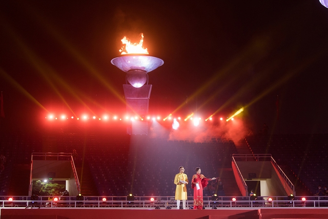 MC Đức Bảo, MC Đức Bảo và Phí Linh, Lễ khai mạc SEA Games 31, SEA Games 31,  Trực tiếp Lễ khai mạc SEA Games 31, Đức Bảo, xem trực tiếp khai mạc SEA Games 31