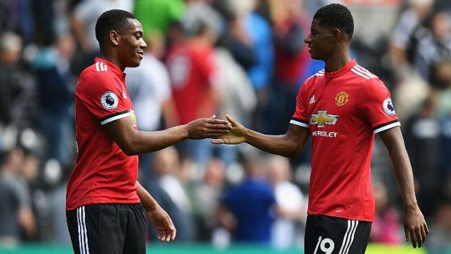 Vì sao Mourinho phải 'hy sinh' Rashford hoặc Martial?