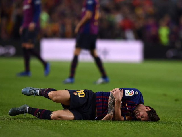 Messi gãy tay: 'Thế giới đã bị cướp mất cầu thủ hay nhất trong 3 tuần'