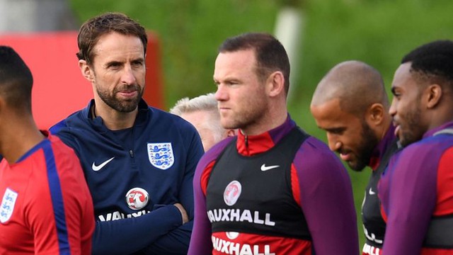 Wayne Rooney trở lại đội tuyển Anh: Sự tôn vinh nửa vời