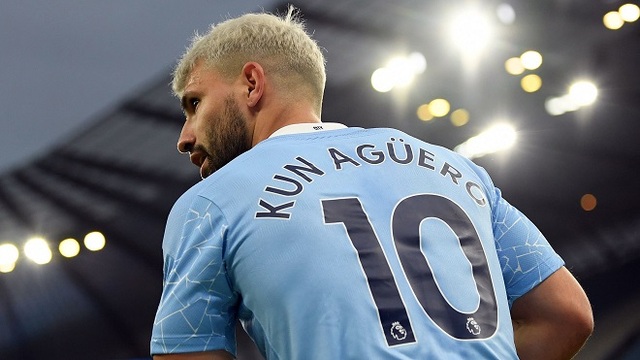 Arsenal gia nhập cuộc đua giành Aguero với MU