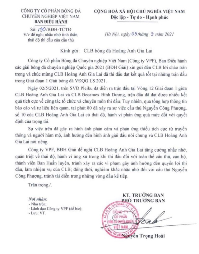 Công Phượng, HAGL, Công Phượng bị nhắc nhở, Công Phượng không bị phạt, tranh cãi Công Phượng không bị phạt, Hoàng Anh gia lai, tin tức bóng đá Việt Nam