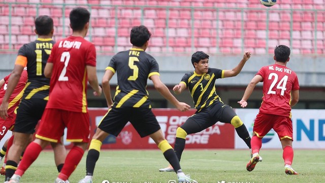 U19 Việt Nam thua U19 Malaysia 0-3 ở bán kết U19 Đông Nam Á 