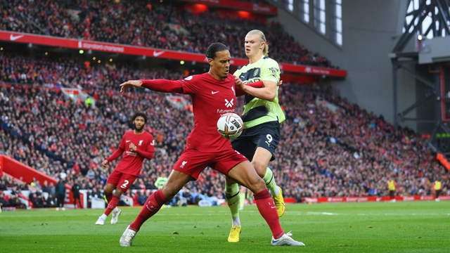 'Bắt chết' Haaland, Van Dijk được ca ngợi có màn trình diễn hay nhất tại Liverpool