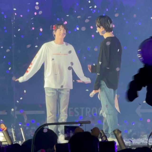 BTS, BTS tin tức, BTS thành viên, Kpop, Jin, Jin BTS, BTS Jin, ARMY, Trò chơi con mực, Squid Game, Netflix, BTS concert, concert BTS, Permission To Dance On Stage