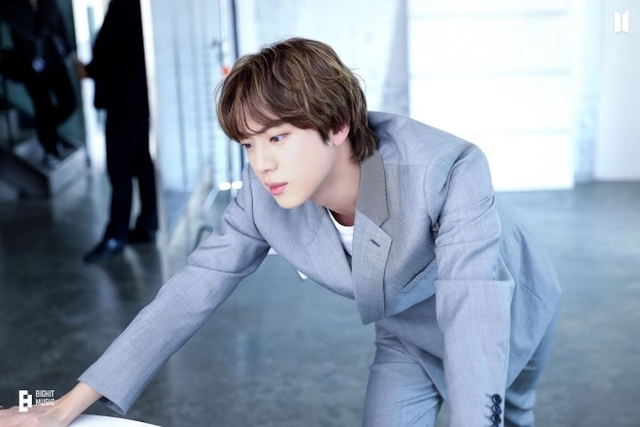 BTS, BTS tin tức, BTS thành viên, sinh nhật BTS, Jin, Jin BTS, BTS Jin, Kpop, ARMY, BTS youtube, BTS photo, ảnh BTS, HYBE, Big Hit Music, BTS twitter, BTS weverse