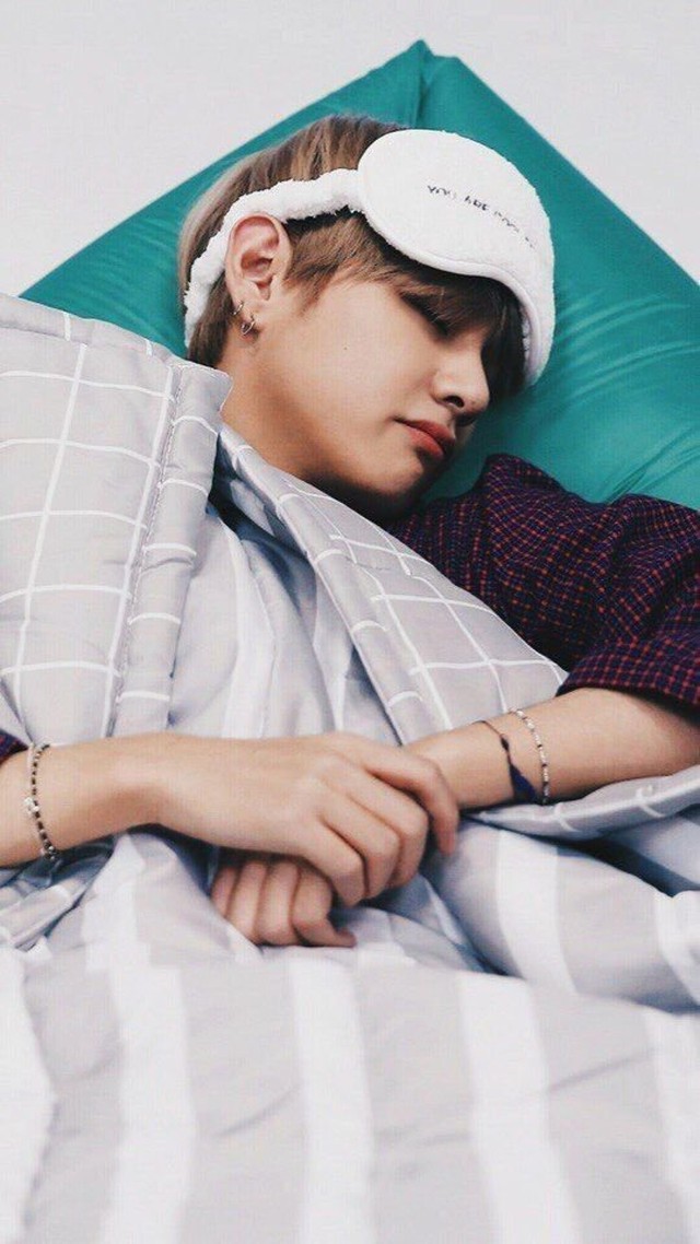 BTS, BTS tin tức, BTS thành viên, Kpop, BTS profile, BTS youtube, BTS gif, V, V BTS, BTS V, BTS photo, BTS khi ngủ, ARMY, BTS idol, BTS sleeping, bts jungkook, Jungkook