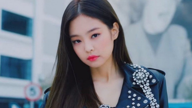 Jennie Blackpink tạo xu hướng thời trang mới ở Hàn khiến fan xôn xao