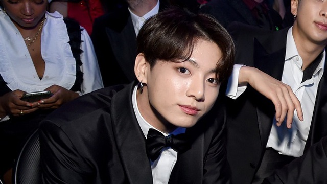 'Út vàng' Jungkook BTS đạt kỷ lục không tưởng trên Twitter