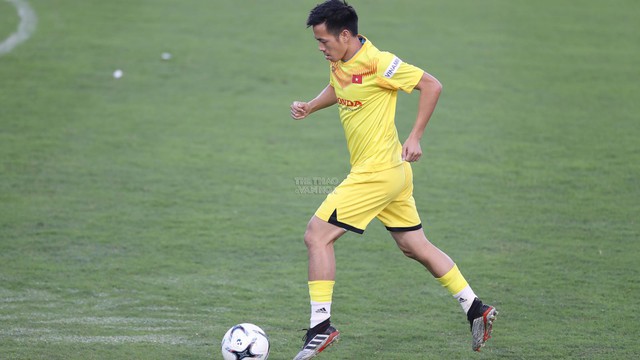 Bóng đá Việt Nam hôm nay: HLV Park Hang Seo yêu cầu Văn Quyết dứt điểm nhiều hơn