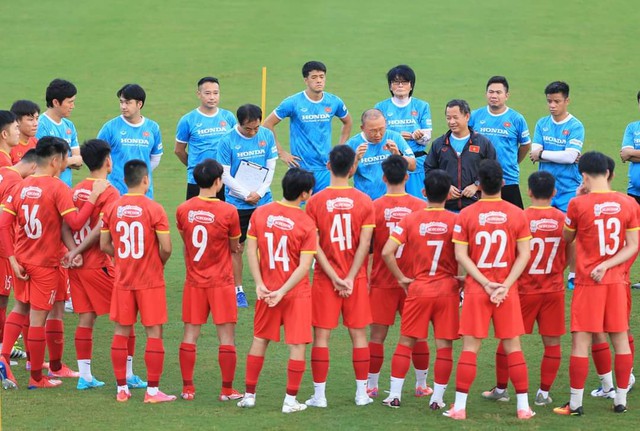 bóng đá Việt Nam, lịch thi đấu vòng loại thứ ba World Cup, Việt Nam vs Trung Quốc, Thành Chung, trung vệ Thành Chung, Park Hang Seo, ĐT Việt Nam, dtvn, VFF