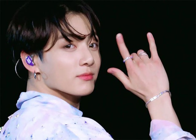 BTS, Jungkook, Jungkook Baby Oppa, Sự tương phản rõ rệt ở Jungkook, V BTS, Tin bts