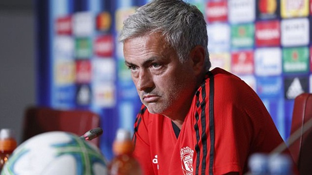 CHUYỂN NHƯỢNG M.U 20/8: Mourinho chọn mục tiêu mới nhất. Vui buồn lẫn lộn với Martial, Perisic
