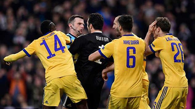 Real Madrid 1-3 Juventus: Buffon nói gì nặng nề với trọng tài mà bị đuổi?