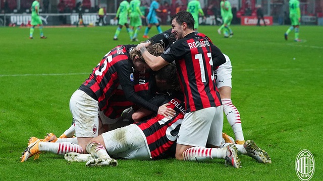 Serie A vòng 14: Milan, Inter, Roma cùng thắng, Napoli khủng hoảng