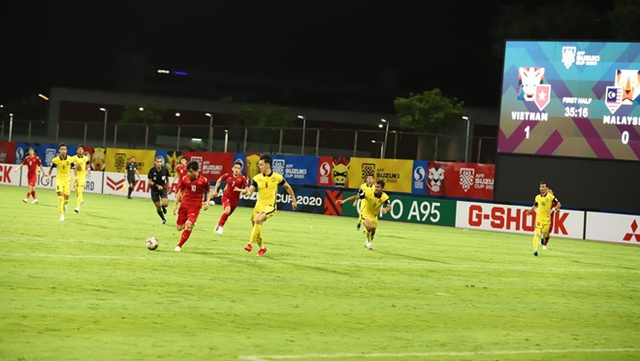 ĐIỂM NHẤN Việt Nam 3-0 Malaysia: Chênh lệch đẳng cấp. Quang Hải như 'người phán xử'