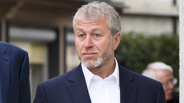 Roman Abramovich nhận 3 đề nghị bán lại Chelsea