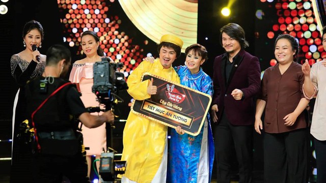‘Tuyệt đỉnh song ca – Cặp đôi vàng’ tập 4: Khưu Huy Vũ – Sơn Ca dẫn đầu với điểm cao kỷ lục
