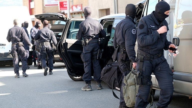 Vụ bắt cóc con tin tại Pháp: Phát hiện tài liệu liên quan IS tại nhà thủ phạm 