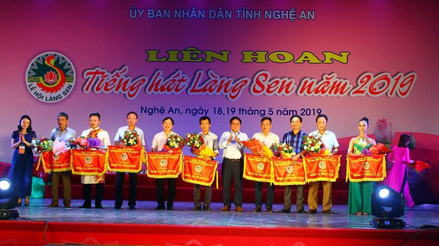 Bế mạc và tổng kết Lễ hội Làng Sen năm 2019