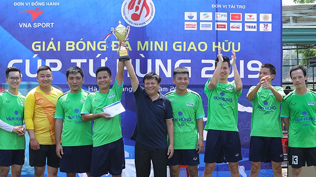 Báo Thể thao và Văn Hóa (TTXVN) vô địch Giải bóng đá mini giao hữu cúp Tứ hùng 2019