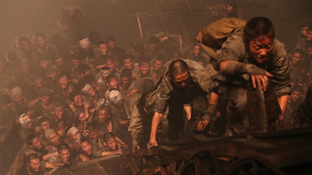 Phim 'Đảo địa ngục' thành công giữa 'bão' tranh cãi