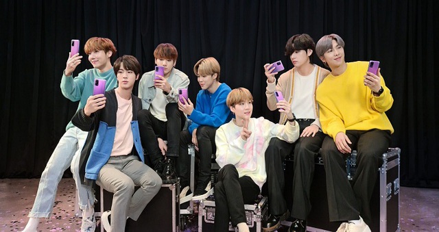 BTS, J-Hope, BTS tình tay ba, BTS samsung, bts quảng cáo, bts ảnh chế