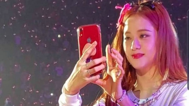 Jisoo Blackpink hồn nhiên 'lừa dối' Samsung trước hàng triệu fan