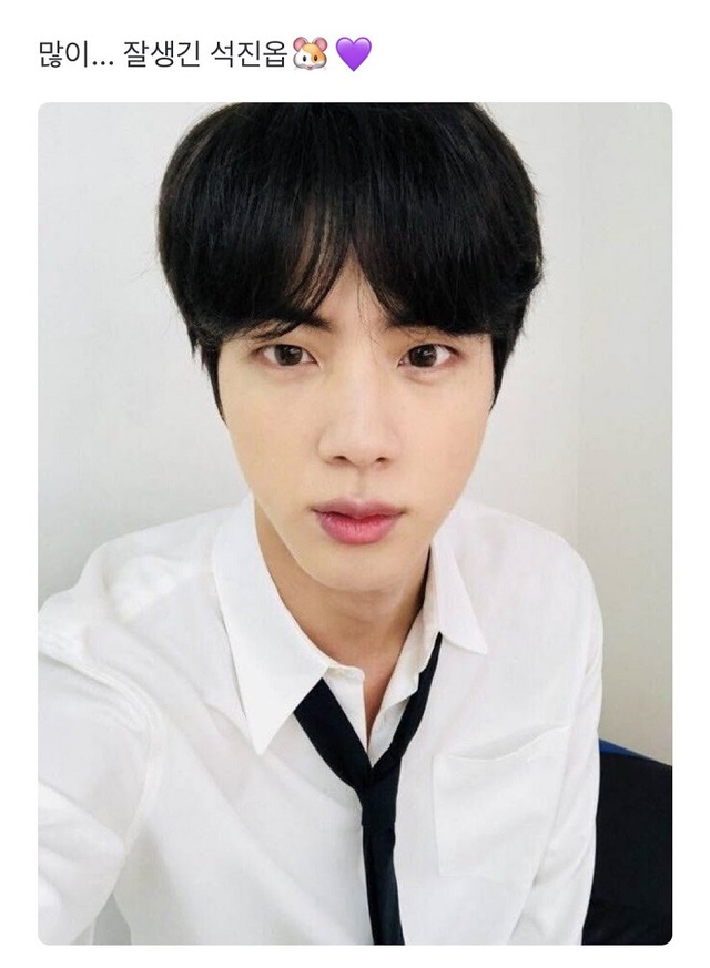 BTS, Jin, Jin BTS, ARMY, BTS 2020, ngoại hình đỉnh cao của Jin BTS, trai đẹp toàn cầu, Jin BTS gif, ảnh Jin BTS, BTS Jin trêu fan, BTS Weserve, Jin BTS nói dối