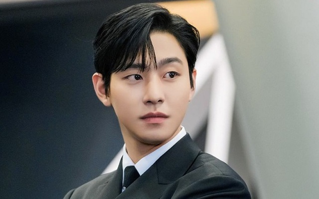 Ahn Hyo Seop, Hẹn hò chốn công sở, DrRomantic, Người thầy y đức, Still 17, Vẫn mãi tuổi 17, Kim Se jeong, Business Proposal, A Time Called You, netflix, ahn hyo seop phim