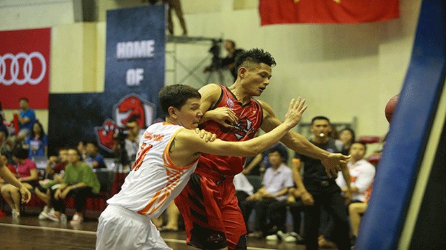 Khai mạc VBA 2017: ĐKVĐ Danang Dragons thảm bại trước tân binh Thang Long Warriors