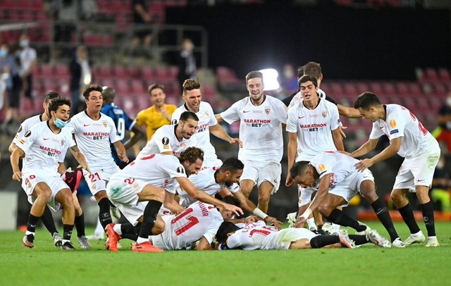 Kết quả bóng đá chung kết cúp C2/Europa League: Sevilla 3-2 Inter Milan