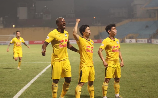 Bảng xếp hạng V-League vòng 8: HAGL lấy lại ngôi đầu từ Quảng Ninh