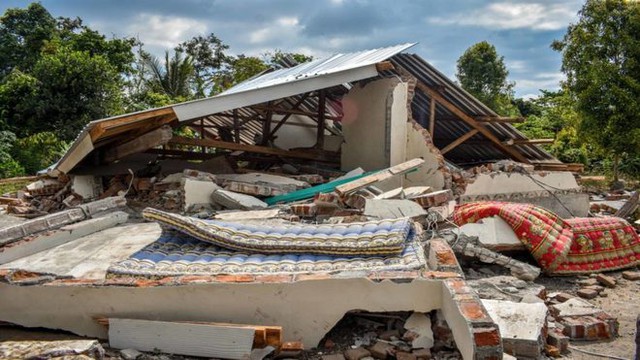VIDEO: Vì sao Indonesia thường xuyên hứng chịu các trận động đất?