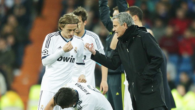TIN HOT M.U 7/10: Modric làm gián điệp cho Mourinho. Bailly lo mất vị trí. Theo đuổi Beckham ‘mới’